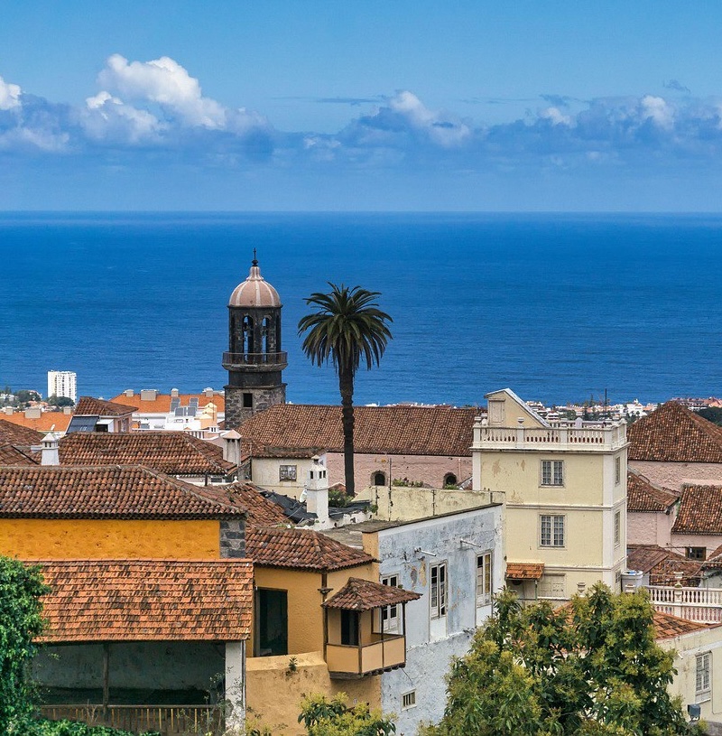 Spanish market scene